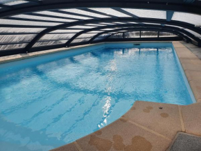 Appartement proche du lac ,piscine ouverte de mars a octobre